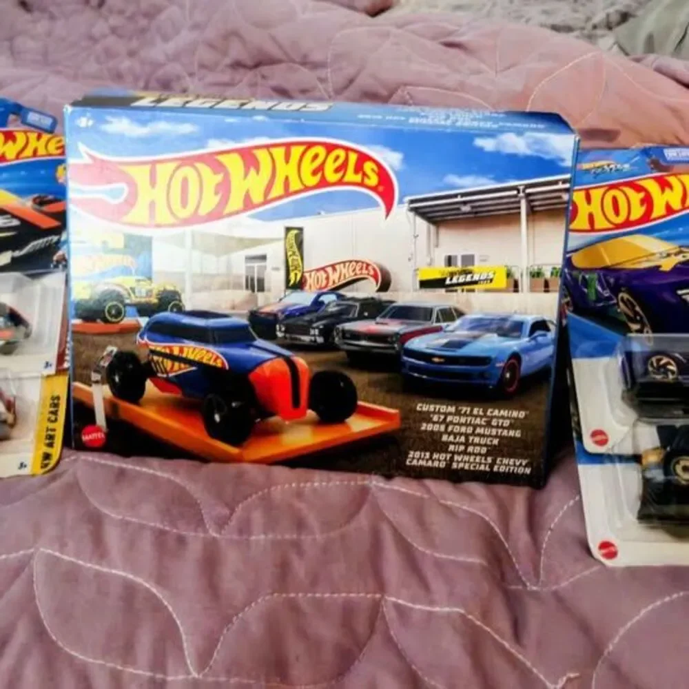 Hot Wheels Legends Die-cast Vehicle 6 Piece Set and Four Extra Cars